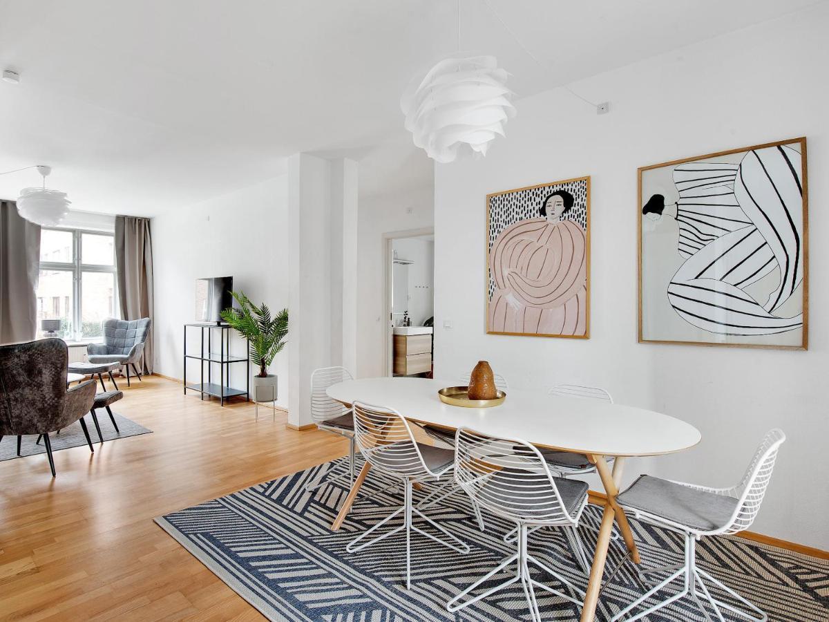 Leilighet Sanders Constantin - Chic Two-bedroom With Balcony